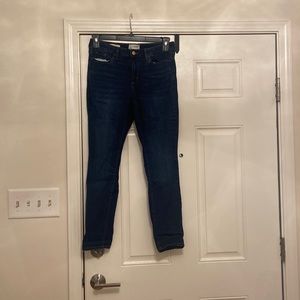 Universal Thread Mid Rise Skinny Jeans